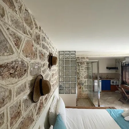 Marina Castellana Ii Apartman Hálki