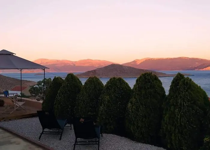 Marina Castellana Ii * Chalki Town