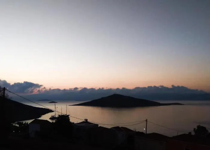 Daire Marina Castellana Ii Chalki Town