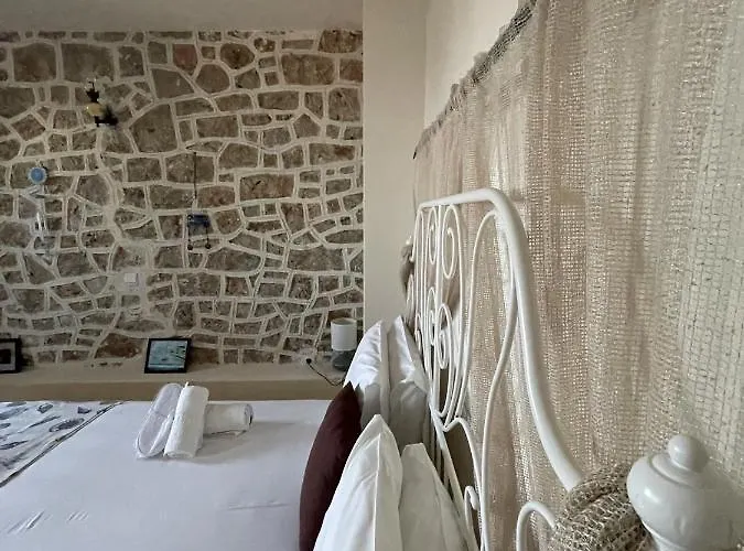 Daire Marina Castellana Ii Chalki Town