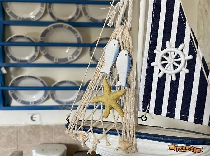 Marina Castellana Ii Chalki Town