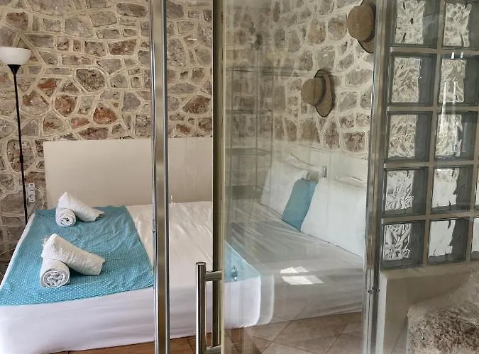 Marina Castellana Ii * Chalki Town