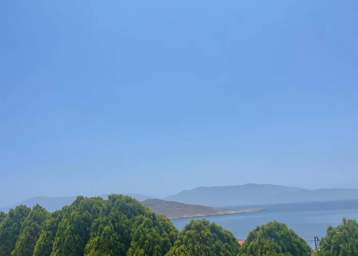 Marina Castellana Ii Daire Chalki Town